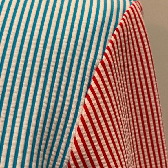 Lands End Womens Lightweight Seersucker Stripe Red Blue Yellow Hoodie/UPF 50/ M - Picture 3 of 8